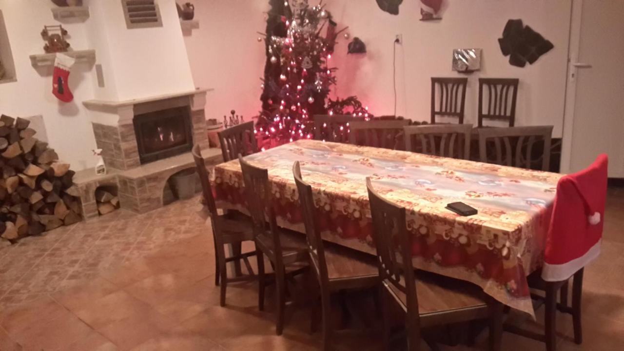 Ferienwohnung La Curtea Argeseana Valea Iasului Exterior foto