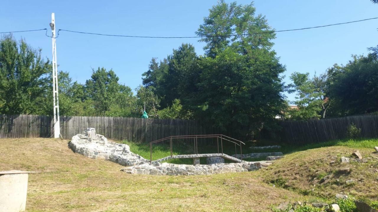 Ferienwohnung La Curtea Argeseana Valea Iasului Exterior foto
